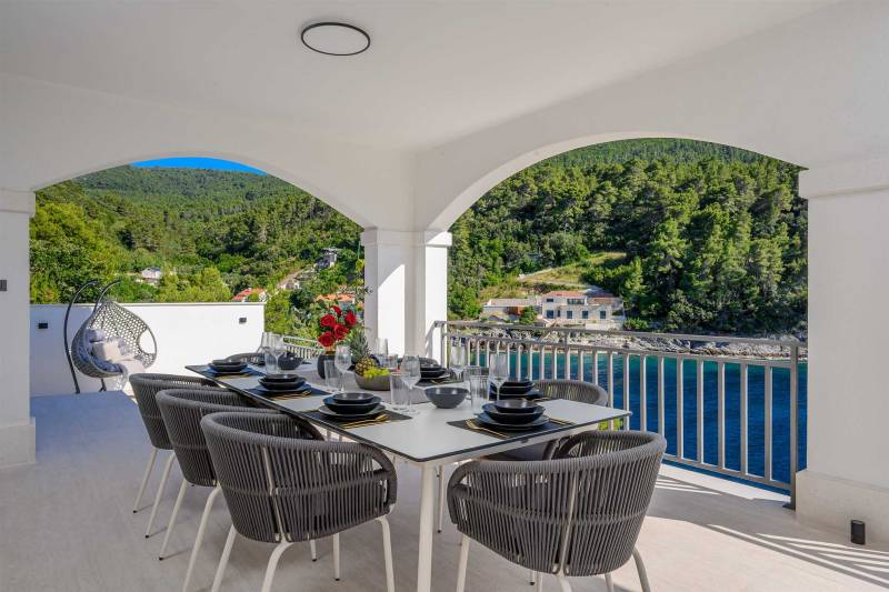 Beachfront Villa Crystal Bay with Pool Korčula