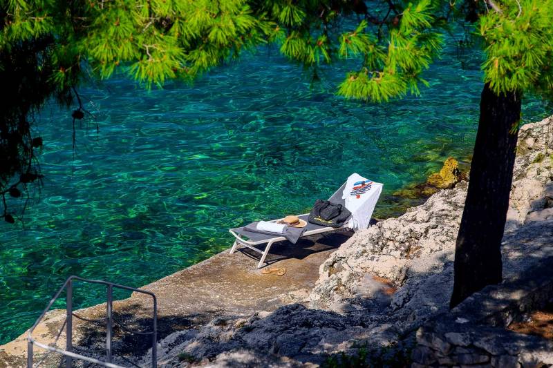Beachfront Villa Crystal Bay with Pool Korčula