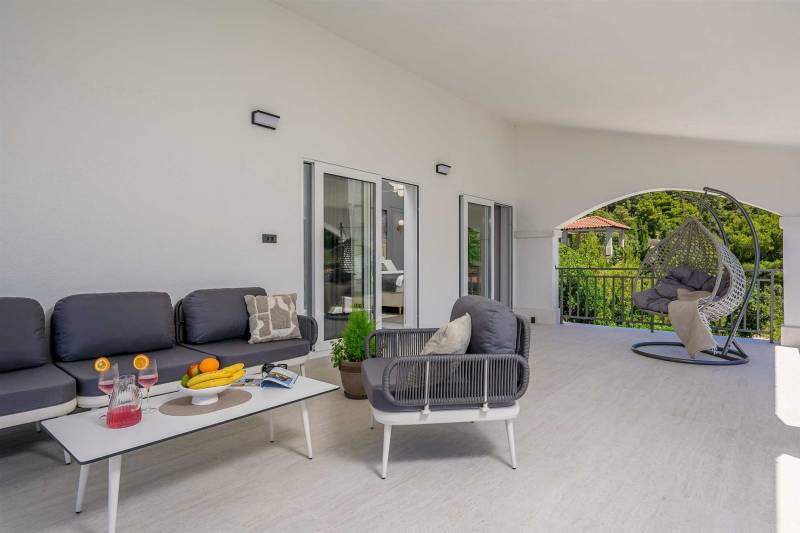 Beachfront Villa Crystal Bay with Pool Korčula