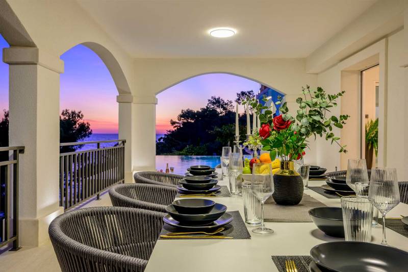 Beachfront Villa Crystal Bay with Pool Korčula