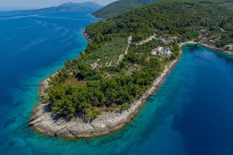 Beachfront Villa Crystal Bay with Pool Korčula